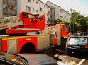 Feuerwehrmann verunglueckt Köln Kalk P29
